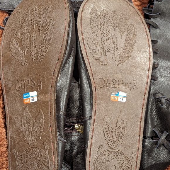 Gipsy Dharma Boots in "Madagascar Chocolate," Size 39 - Picture 8 of 10